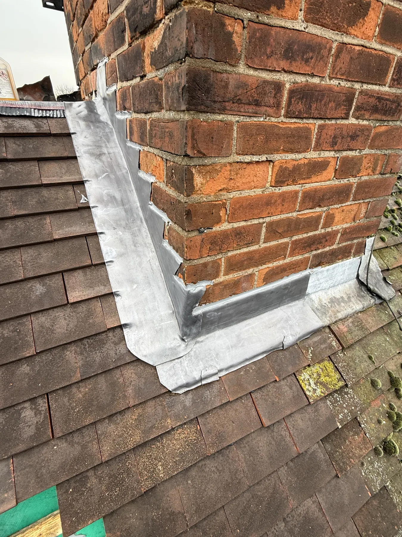 Lead flashing around chimney